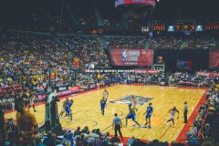 问鼎娱乐下载-豪门鏖战争荣光 巅峰对决显峥嵘